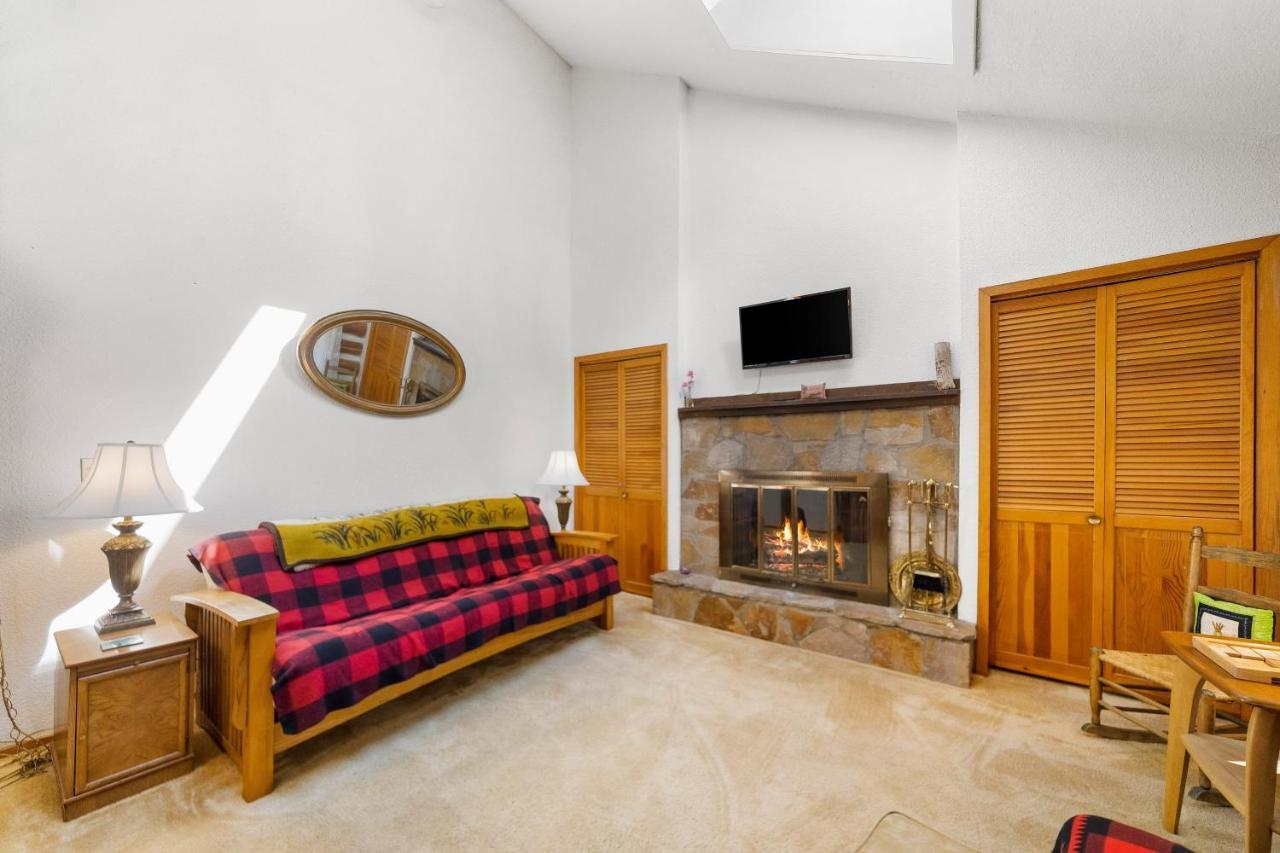 Cozy Condo By Tripp Lake Warrensburg Exteriör bild